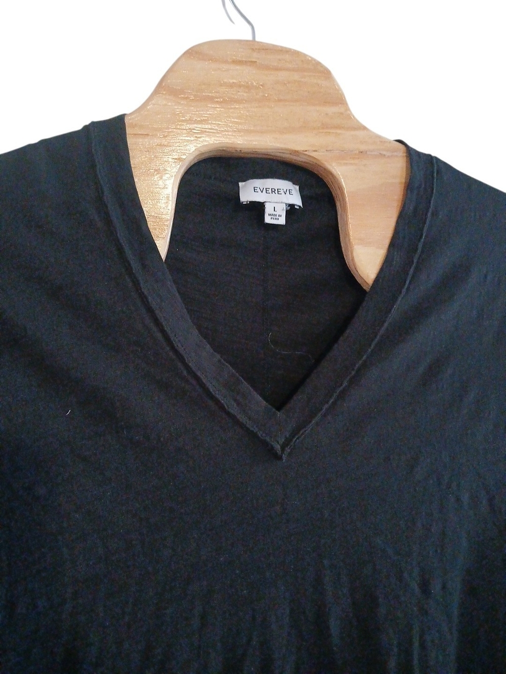 Evereve Black V-Neck Pima Cotton Womens Casual Tee Large